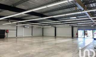 Immeuble  1300 m² à vendre à Azay-le-Brûlé (79400)