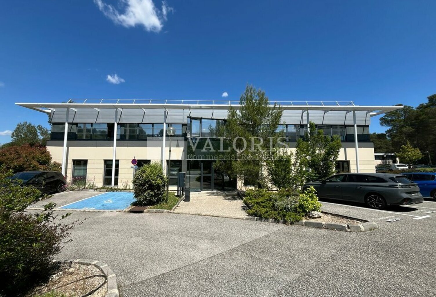 BUREAUX à LOUER — photo 1