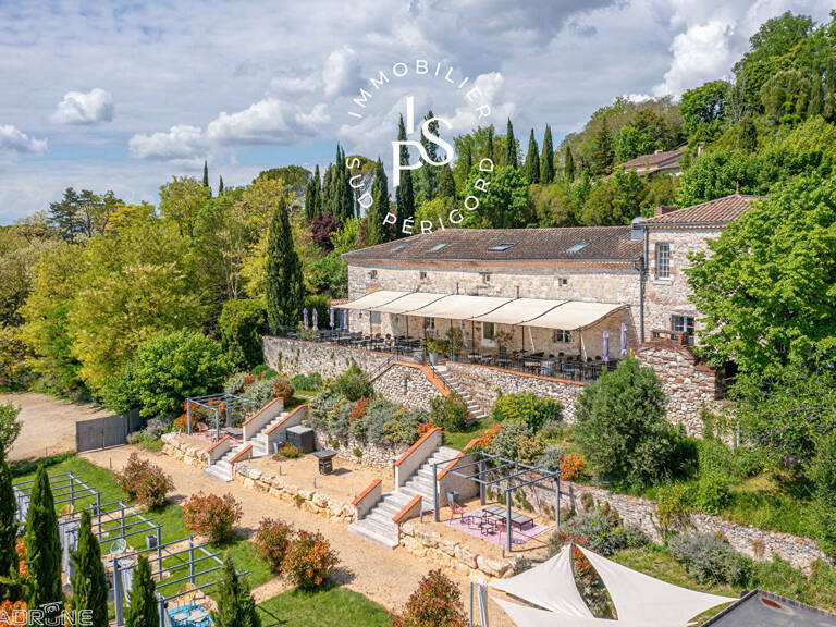 Ensemble immobilier sur les hauteurs de Penne d'Agenais — photo 1