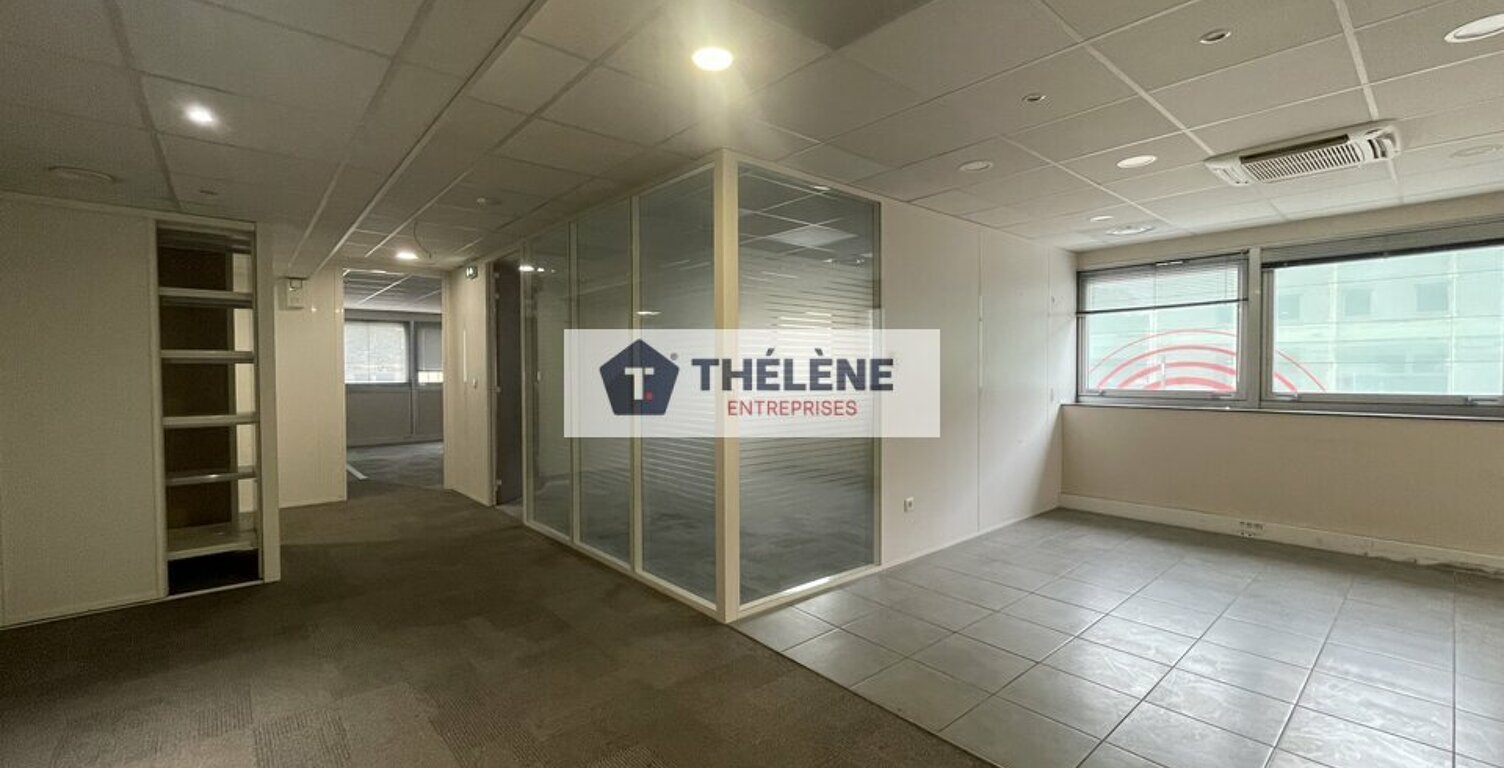BUREAUX à LOUER — photo 1