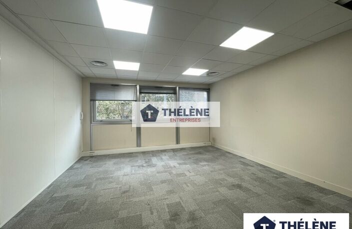 BUREAUX à LOUER — photo 3