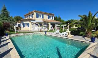 Maison 8 Pièces 245 m² à vendre à Rochefort-du-Gard (30650)