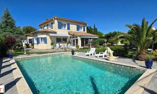 Maison 8 Pièces 245 m² à vendre à Rochefort-du-Gard (30650)