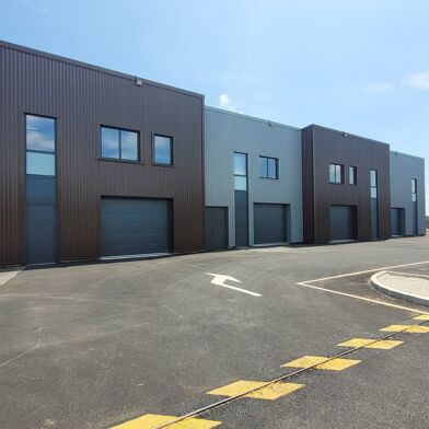 Commerce  306000 €