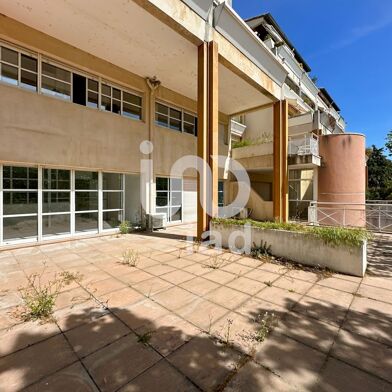 Commerce  315000 €