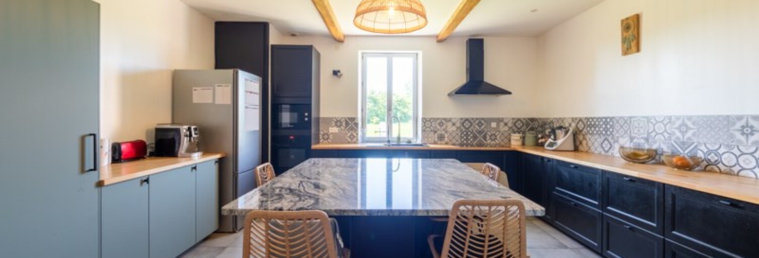 Maison 8 Pièces 305 m² à vendre à Saint-Nicolas-de-la-Grave (82210)