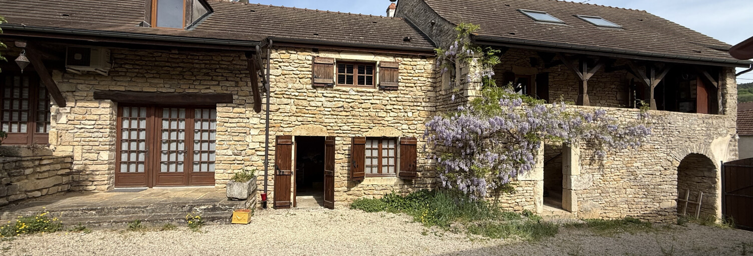 Maison 10 Pièces 275 m² à vendre à Semur-en-Auxois (21140)