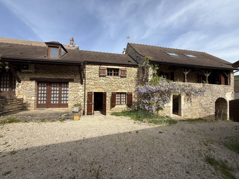MAISON ANCIENNE IDÉALE POUR UN GÎTE OU UNE MAISON D'HÔTES — photo 1