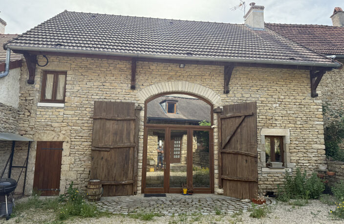 MAISON ANCIENNE IDÉALE POUR UN GÎTE OU UNE MAISON D'HÔTES — photo 2