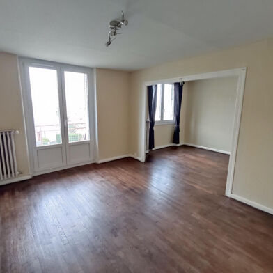 Appartement 3 pièces 750 €