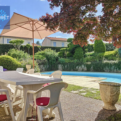 Maison 6 pièces 630000 €