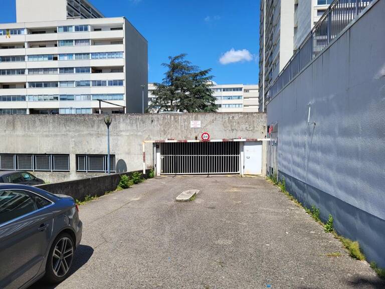 Garage dans copropriété sécurisé — photo 1