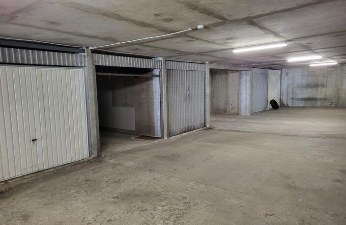 Garage dans copropriété sécurisé — photo 3