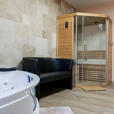 Immeuble  378000 €