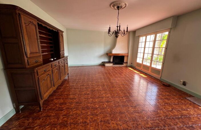 Maison F8 (186 m²) à vendre à MORTAGNE SUR GIRONDE — photo 5