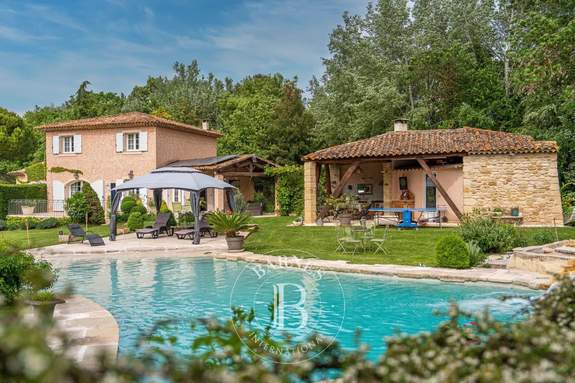 Villa / Maison  T7 à vendre Aix-en-Provence 13100