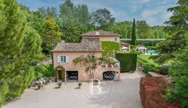 Villa / Maison 7 pièces  à vendre Aix-en-Provence 13100