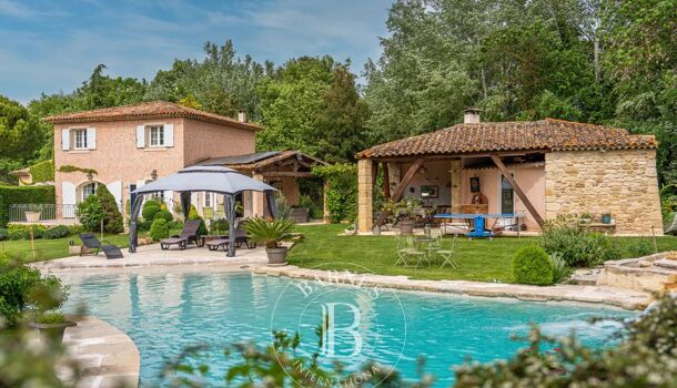 Villa / Maison 7 pièces  à vendre Aix-en-Provence 13100