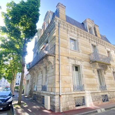 Maison 11 pièces 500000 €