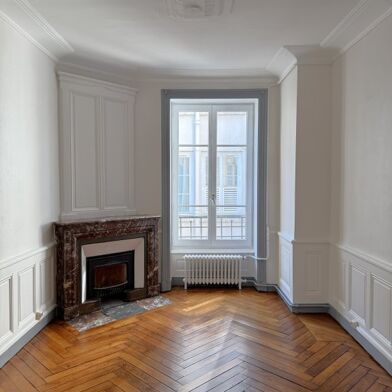 Appartement 3 pièces 1269 €