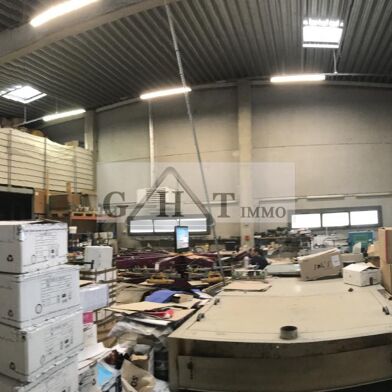 Local industriel  726000 €