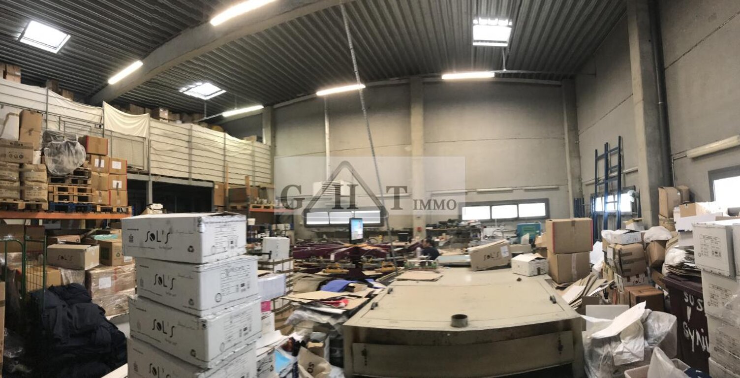 ENTREPOT BUREAUX 400 M² A VENDRE A BUSSY SAINT GEORGES — photo 1