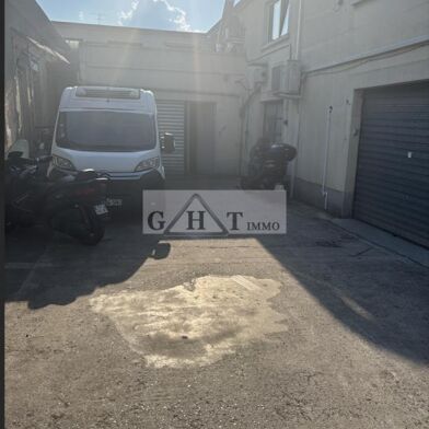 Local industriel  1050100 €