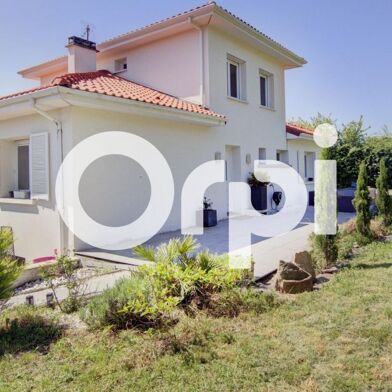 Maison 5 pièces 399000 €