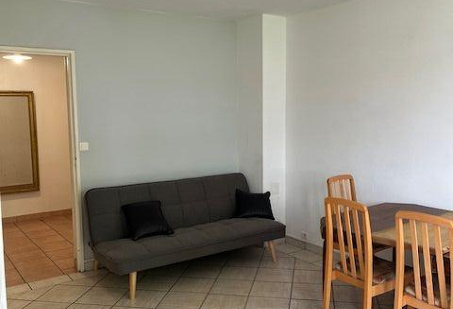 Appartement À Vendre — photo 1