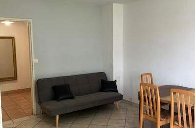 Appartement À Vendre — photo du bien