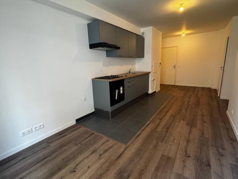 Appartement À Louer — photo 1