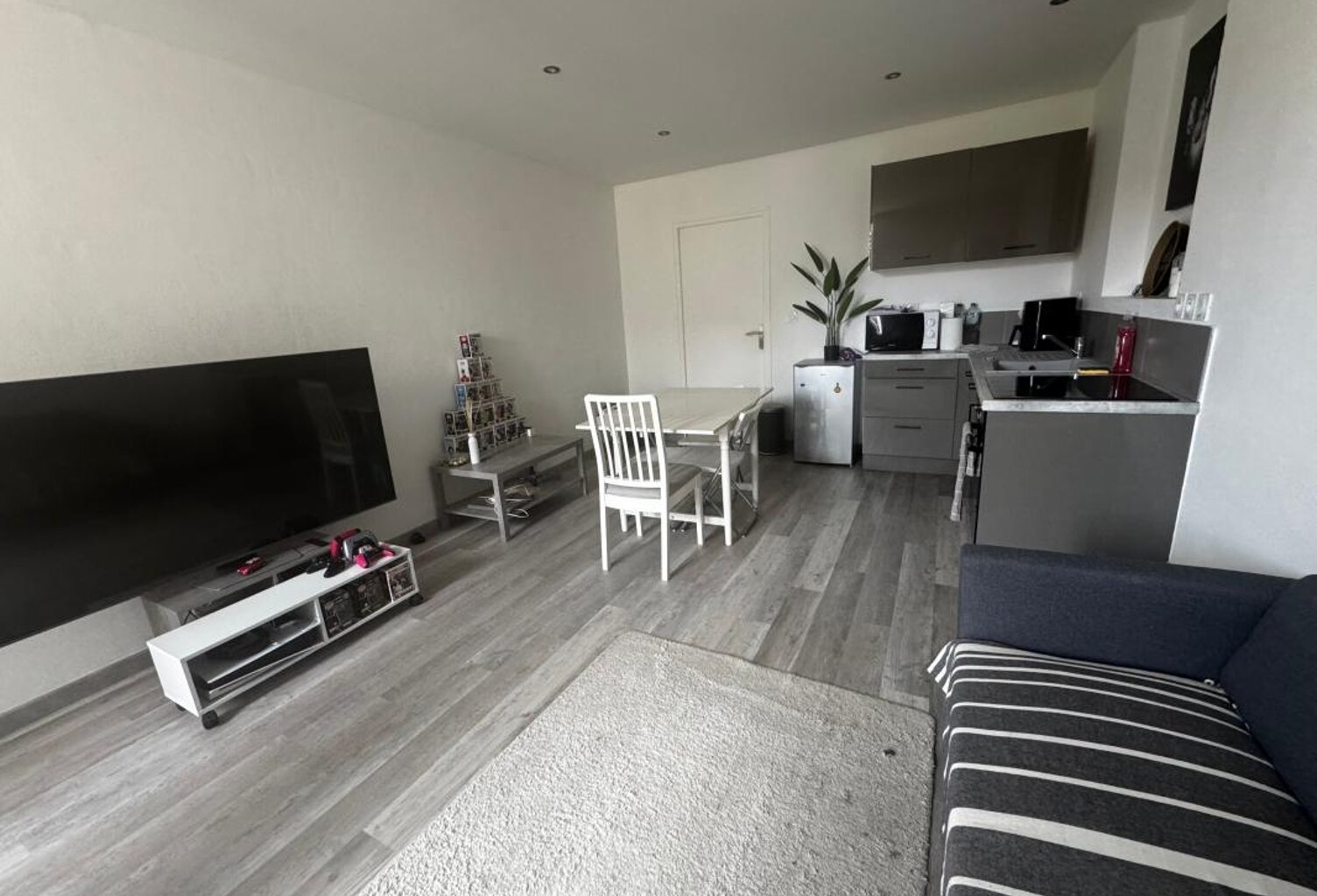Appartement À Louer — photo 1