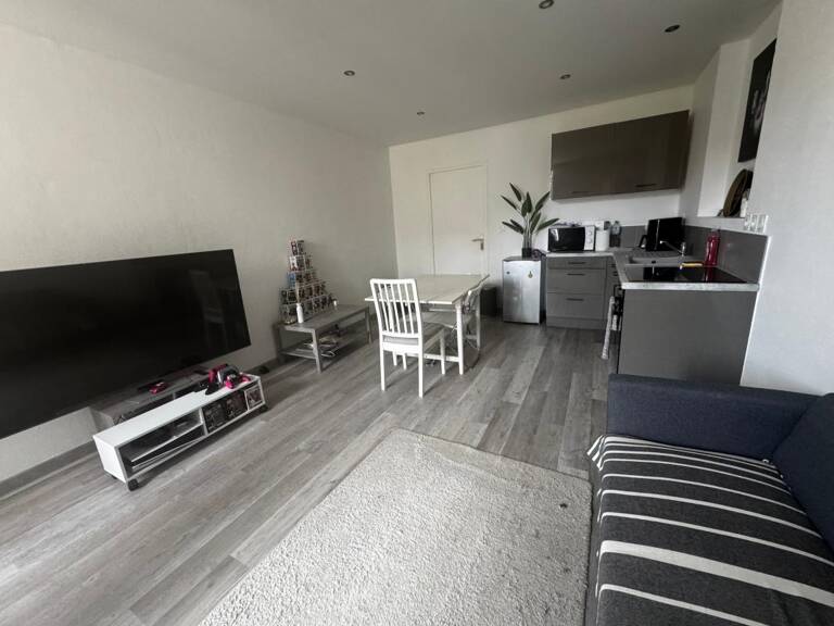 Appartement À Louer — photo 1