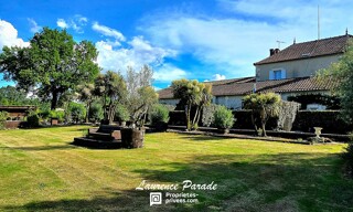 Maison 19 Pièces 590 m² à vendre à Villefranche-de-Lonchat (24610)