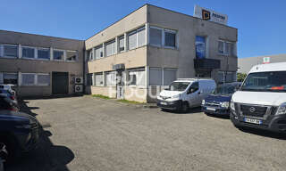 Commerce 1 Pièce 1900 m² à louer à Vaulx-en-Velin (69120)
