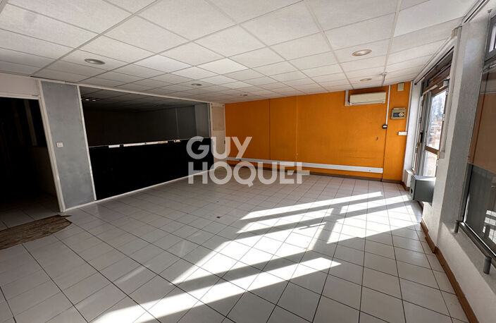 Murs de Bureaux - Local commercial avec vitrine, 160 m² avec parkings - A vendre à Perpignan (66000) Quartier La Lunette — photo 4