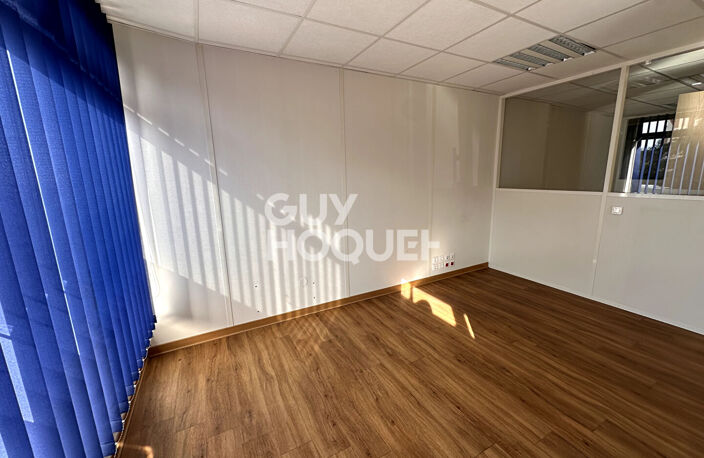 Murs de Bureaux - Local commercial avec vitrine, 160 m² avec parkings - A vendre à Perpignan (66000) Quartier La Lunette — photo 5