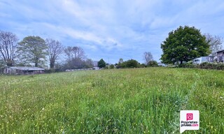 Terrain  3293 m² à vendre à Chapdes-Beaufort (63230)
