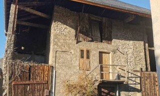 Maison 6 Pièces 200 m² à vendre à Porte-de-Savoie (73800)