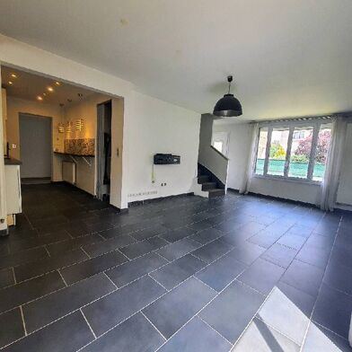 Maison 5 pièces 379900 €