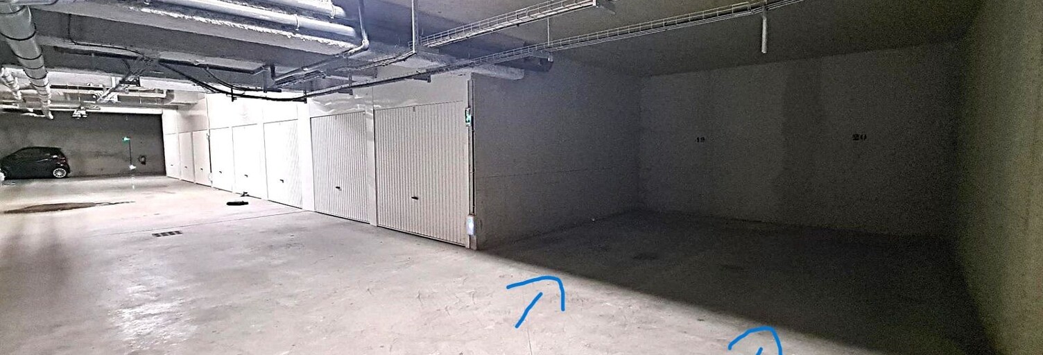 Garage  12 m² à vendre à Cuges-les-Pins (13780)