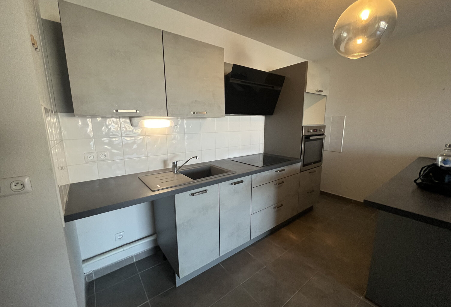 A VENDRE APPARTEMENT T3 avec terrasse et garage  a GRABELS- — photo 1