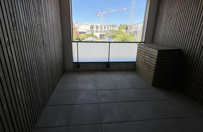 A VENDRE APPARTEMENT T3 avec terrasse et garage  a GRABELS- — photo 2