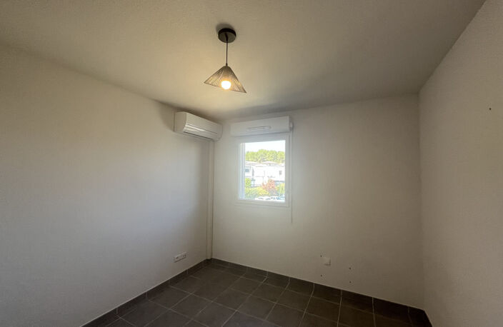 A VENDRE APPARTEMENT T3 avec terrasse et garage  a GRABELS- — photo 4