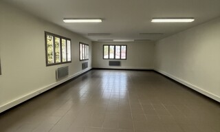 Bureau  81 m² à louer à Caluire-et-Cuire (69300)
