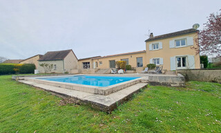 Maison 8 Pièces 250 m² à vendre à Senillé-Saint-Sauveur (86100)