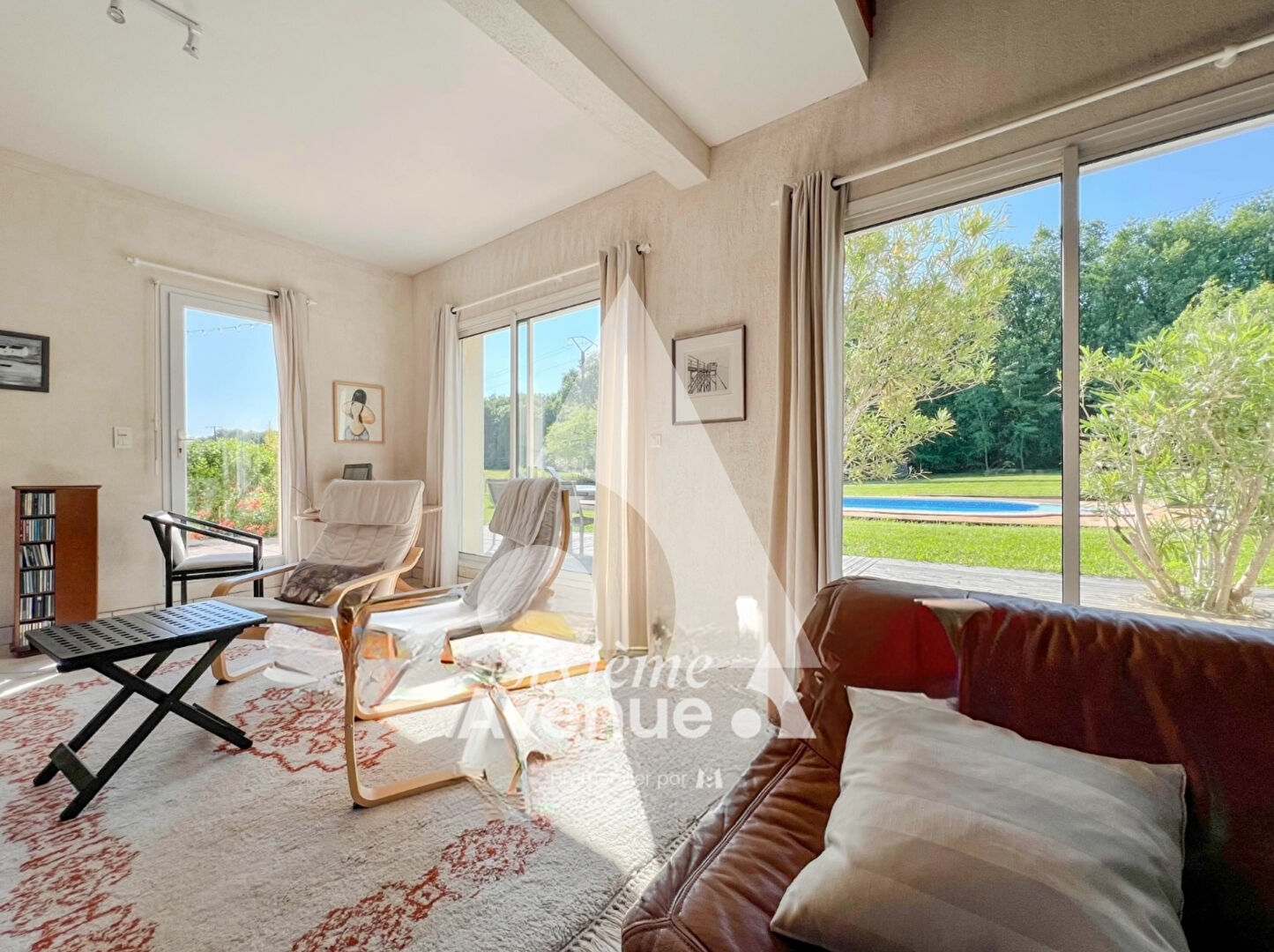 Villa / Maison  T10 à vendre Saintes 17100