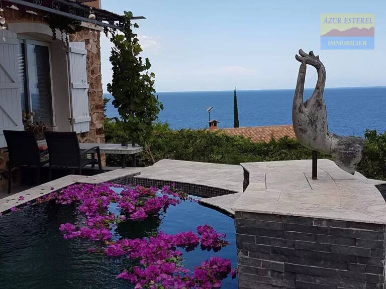 BIEN ATYPIQUE AVEC VUE MER & SPA PRIVATIF — photo 1