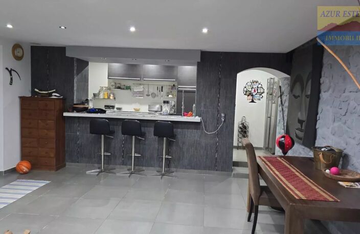 BIEN ATYPIQUE AVEC VUE MER & SPA PRIVATIF — photo 3