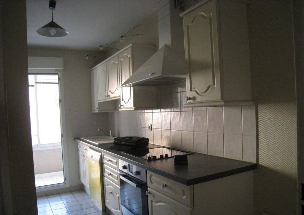 Photo Location T2 65 m² à Lyon 7 960 ¤ CC /mois image 1/2